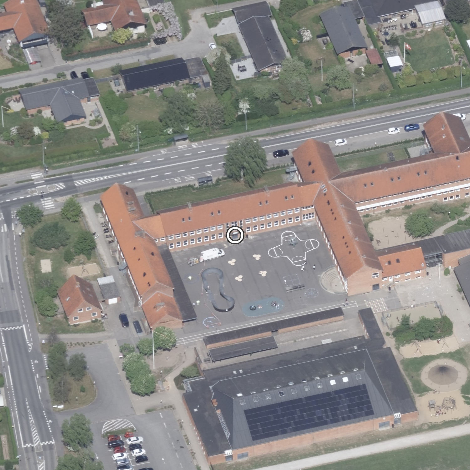 Skråfoto af Hornbæk Skole