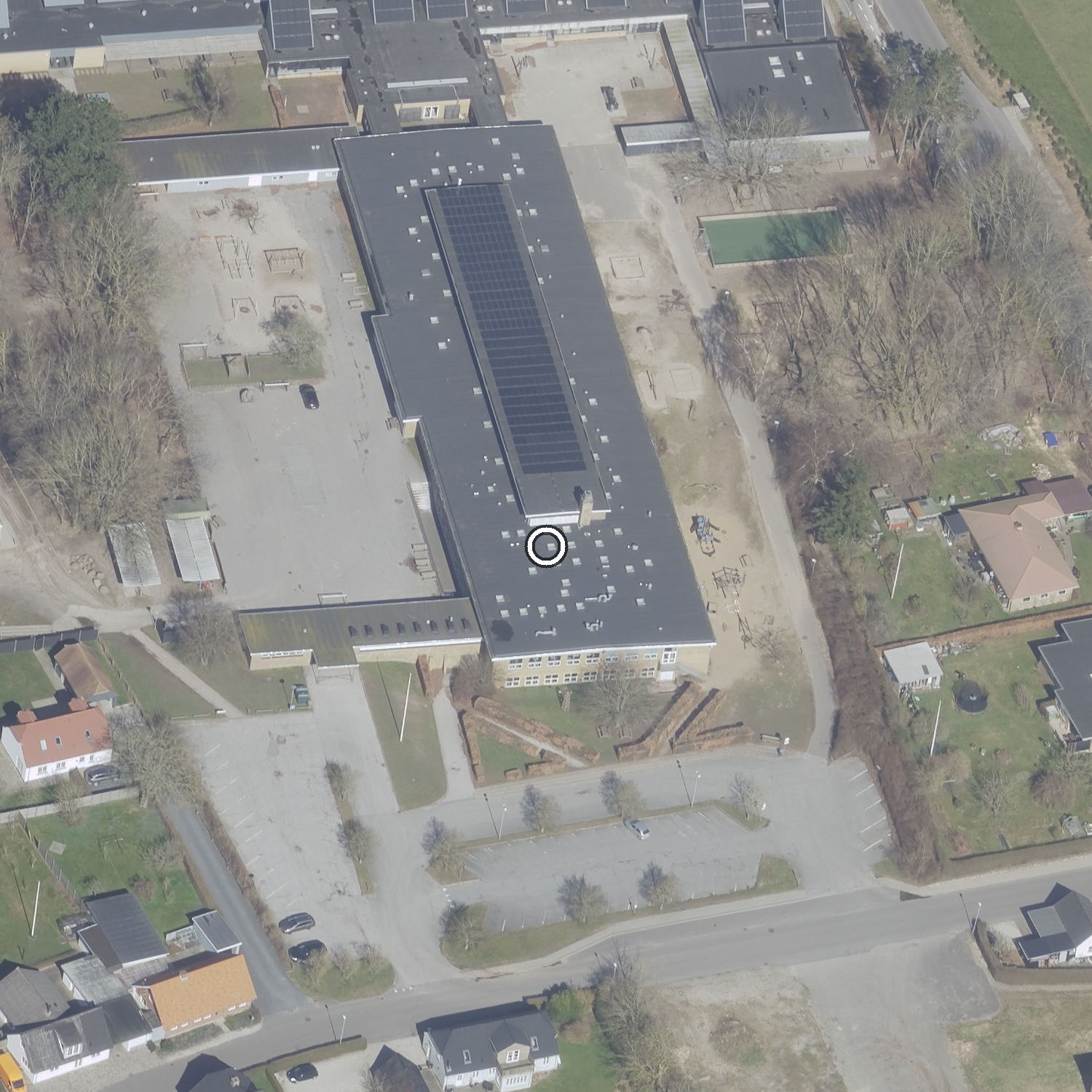 Skråfoto af Ådalens Skole