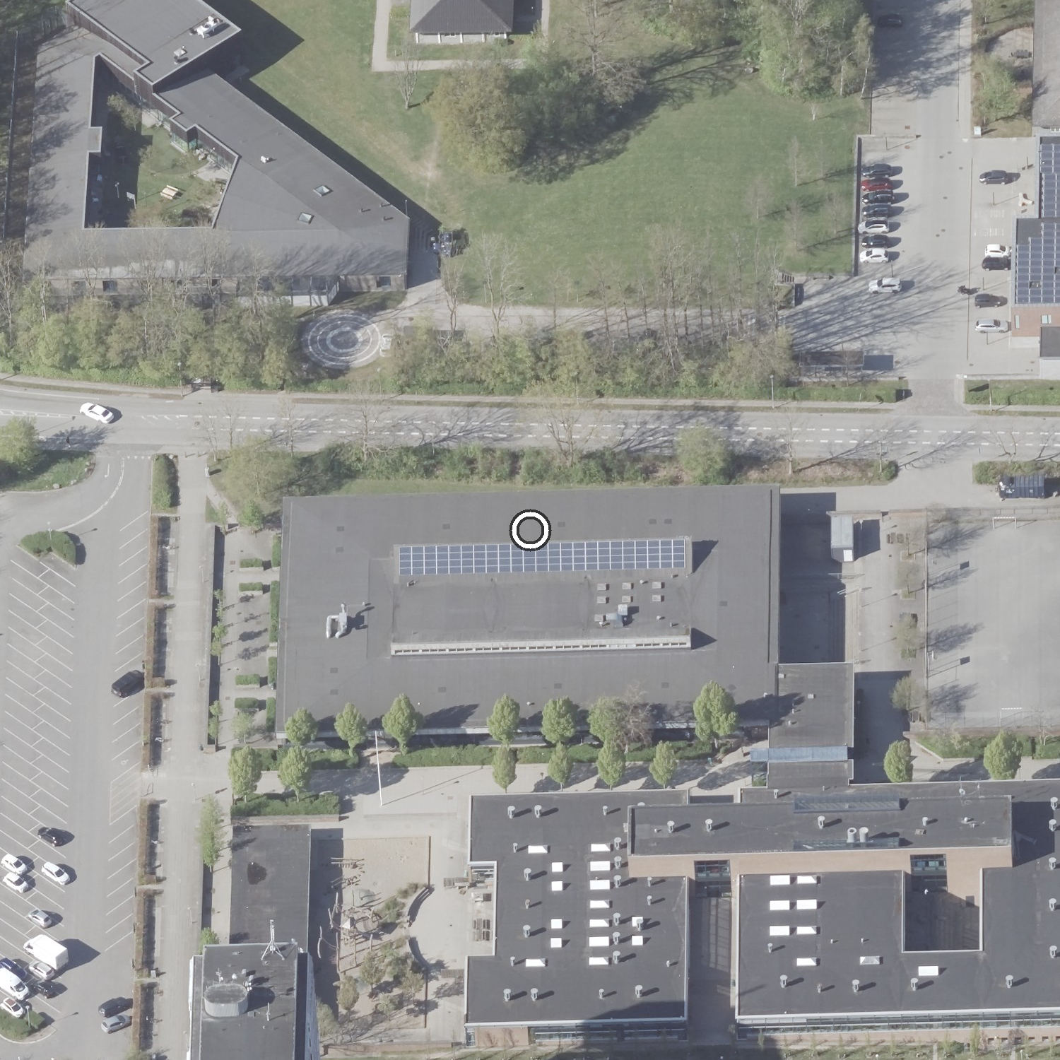 Skråfoto af Hedegårdsskolen